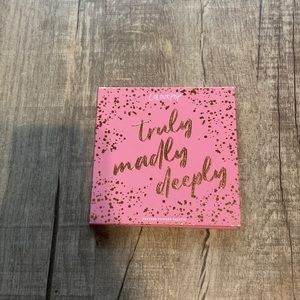 Colourpop truly madly deeply palette
